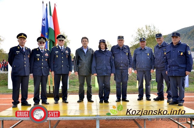Na podelitvi so bili zbrani vsi visoki predstavniki gasilstva, tudi župan občine Kozje
